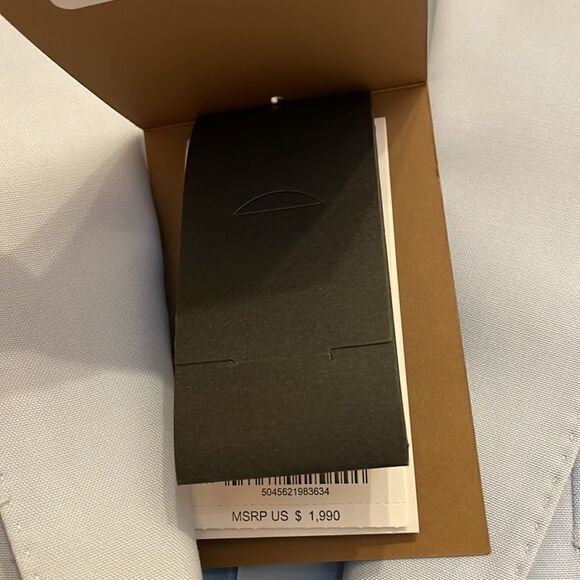 Burberry Women’s Pale Blue Virgin Wool Cut Out Blazer, NWT - Picture 12 of 16